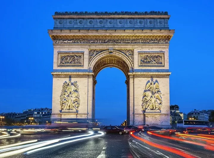 اقامت فرانسه از طریق تمکن مالی 2022