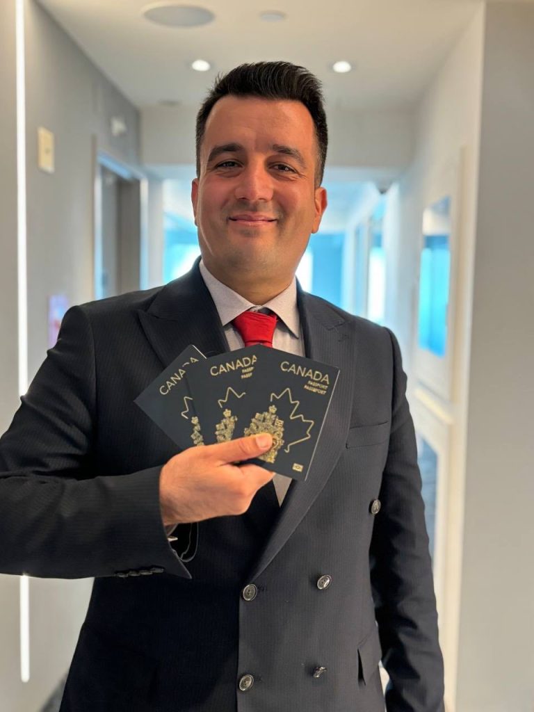دکتر نصیری مدیرععامل هلدینگ مهاجرتی رسام
